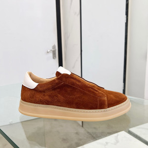 รองเท้าลำลองหนังวัวแท้สไตล์วินเทจสำหรับผู้ชาย รุ่นใหม่ประจำฤดูใบไม้ผลิและฤดูใบไม้ร่วง พื้นหนา ขายส่งจากโรงงาน - Product Image 1