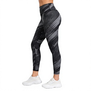 Leggings de sport pour femmes de haute qualité, personnalisés, imprimés par sublimation, taille mi-haute, sans couture, respirants et à séchage rapide - Product Image 4