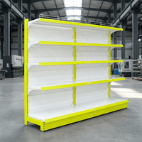 5-laags wandmontage displaystandaard voor winkels, met stevige achterrand en beschermrail voor mini-markten, verpakte voedingsmiddelen en huishoudelijke artikelen.