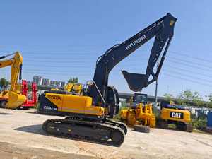 รถขุดไฮดรอลิกฮุนได 220 ตัวถังสีเดิมเกือบสมบูรณ์ พร้อมอุปกรณ์ครบครันสำหรับขาย - Product Image 2