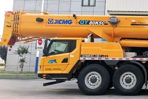 Vente chaude 80 tonnes QY80K5C grue de camionnette hydraulique mobile grandes pièces de rechange de machines de levage utilisées <span class=keywords><strong>prix</strong></span> concurrentiel - Product Image 2