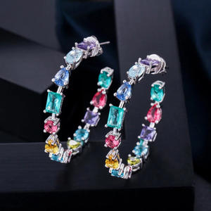 Modernos Pendientes de Aro de Plata 925 con Cristales de Colores en Engaste de Garra, Joyería para Uso Diario de Mujer - Product Image 4