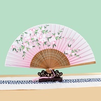 Éventail pliant traditionnel chinois, motif paysage, danse classique, artisanat en bambou et tissu, éventail pliant pour étudiant, pour mariage/diplôme