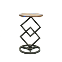 Table basse ronde en bois de noyer noir et résine époxy naturelle avec base géométrique en métal