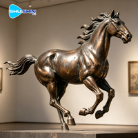 Sculptures de chevaux en bronze sur mesure de haute qualité, technique de moulage aux proportions égales, pour la décoration de parcs modernes, de jardins et de manoirs.