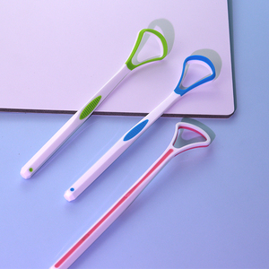 Raschietto per lingua in plastica con testa larga in silicone colorato per la pulizia della lingua - Product Image 6