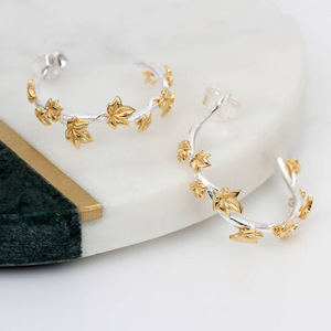 Orecchini a Perno Vintage a Forma di C con Ramo e Fiore per Donne, Gioielli per Orecchie Bicolore a Foglia d'Acero - Product Image 2