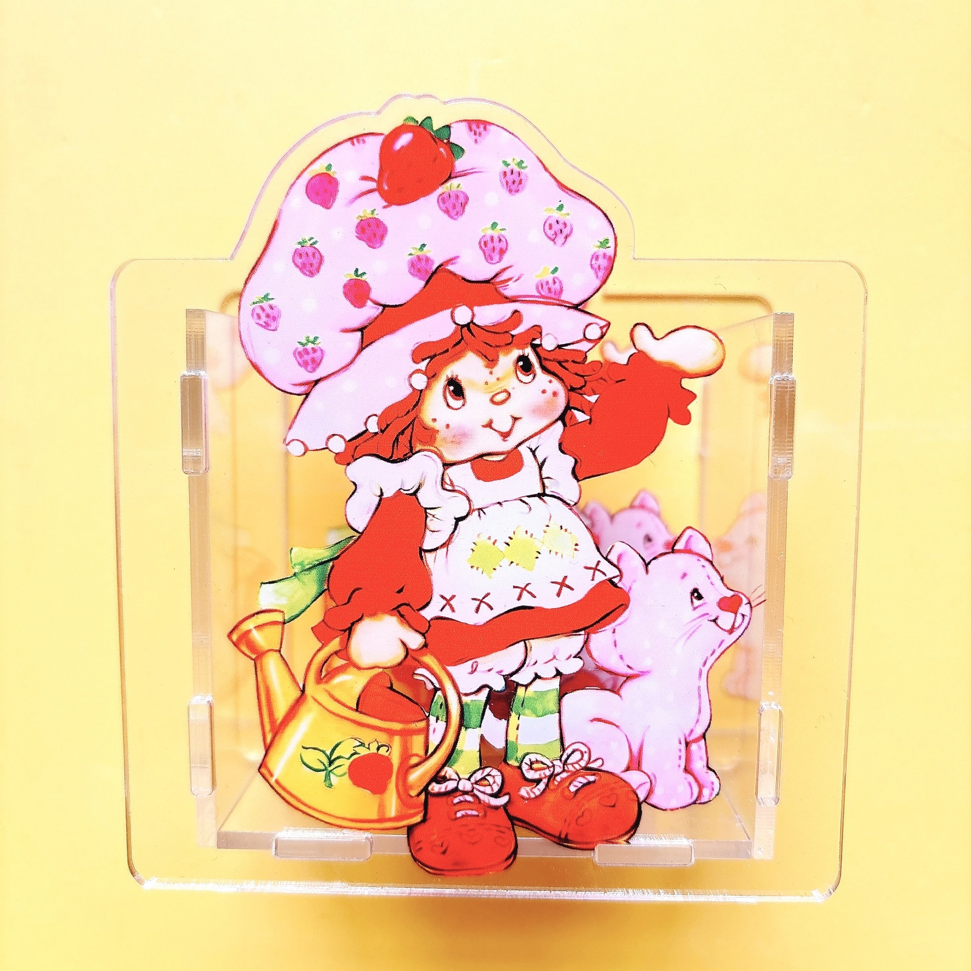 ที่ใส่ปากกา B580 - ลายสาวน้อยสตรอว์เบอร์รี