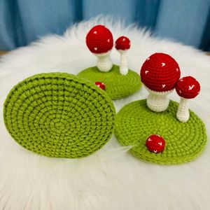 Soporte para Teléfono con Forma de Hongo Tejido a Mano con Hilo de Ganchillo, Lindo, Verde y Rojo, para Ramadán, Cumpleaños, Pascua, Diwali y Otros Festivales - Product Image 3