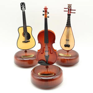 Caja Musical de Guitarra con Diseño de Beso, Caja Musical Decorativa Vintage para Adorno Retro del Hogar, Regalo Festivo - Product Image 1