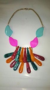 ZNZ CRAFT Collier Statement en Résine Colorée de Haute Qualité, Bijou de Mode Fait Main pour Femme, Idéal pour les Fêtes, Tendance, Art et Objets de Collection - Product Image 6