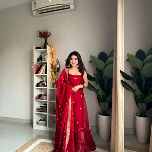 Women <b>Red</b> <b>Silk</b> Embroidered Anarkali Suit Set With Dupatta Indian Pakistani Ethnic Party Wear - Product Image 1