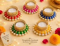 Ensemble de 5 bougeoirs artisanaux écologiques légers pour Diwali, base en métal doré tressé avec fils colorés, décoration traditionnelle pour la maison