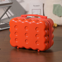 Nouveau sac de pochette en ABS à coque dure Forme de fromage durable 14 pouces Sac cosmétique de conception différente