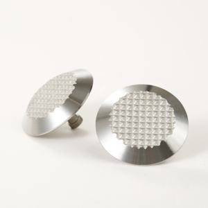 Advertencia <span class=keywords><strong>de</strong></span> indicador táctil <span class=keywords><strong>de</strong></span> acero inoxidable-Grado marino 316 con superficie <span class=keywords><strong>de</strong></span> diamante y patas <span class=keywords><strong>de</strong></span> tornillo - Product Image 1