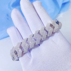 Lujo Iced Out Moissanite Cuban Link Bracelet 18K 24K Chapado en oro Hip Hop Jewelry para hombres - Product Image 4