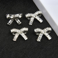 Kancing Kristal Bening Berkilau Berbagai Model, Hiasan Bunga, Kepingan Salju, Pita, Zirkon, Rhinestone untuk Sepatu, Pakaian, Tas Wanita