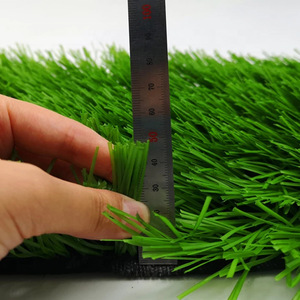 Alfombra de césped <span class=keywords><strong>artificial</strong></span> verde para exteriores para jardín césped <span class=keywords><strong>artificial</strong></span> césped sintético - Product Image 4