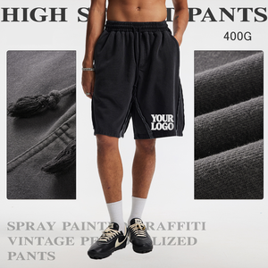 Shorts déchirés et délavés 400G avec logo personnalisé – Short de sport et streetwear pour homme – Qualité supérieure, personnalisable, tendance, décontracté, été - Product Image 2