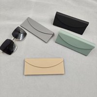 Échantillon gratuit YAZHI logo personnalisé porte-lunettes de soleil magnétique en cuir pour étui à lunettes de soleil pliant triangle
