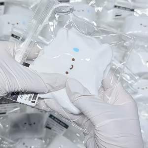 Juguete Blandito Silencioso con Cara Sonriente, Diseño de Gota de Lluvia Azul, Textura Cremosa, Alivia el Estrés, Juguete de Silicona de Grado Alimenticio DIY - Product Image 3