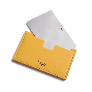 Espejo de Maquillaje de Doble Cara con Diseño Hueco en Color Amarillo y Estuche de PU - Product Image 5