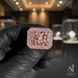 Anillo de Cóctel Piramidal Chapado en Oro Rosa para Hombre AARVA JEWELS con Engaste de Moissanita, Estilo Lujoso - Product Image 1