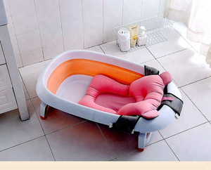 <b>Foldable</b> and Non-slip Baby bathtub with Stable Support Suitable for home use. - Product Image 6