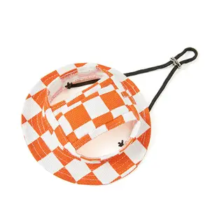 Drop Shipping Round Brim Pet Cap Hund Sonnenhut Eimer Hut für Hunde Outdoor Hund Sonnenhut mit Ohrlöchern Verstellbarer Kinnriemen