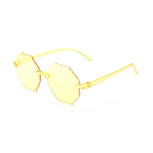 DOISYER al por mayor de <span class=keywords><strong>los</strong></span> niños gafas de <span class=keywords><strong>sol</strong></span> accesorios niñas dulces de plástico de Color sin montura niños gafas de <span class=keywords><strong>sol</strong></span> - Product Image 5