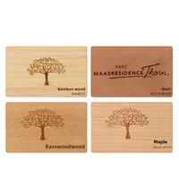 Logo kustom cetak ramah lingkungan Cherry Wood NFC Smart Hotel kartu akses Kamar terukir kayu Sensor IC kerajinan kayu tanda dinding