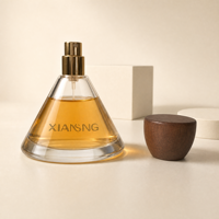 Flacon de parfum vide en verre transparent de 50 ml, forme conique, design exclusif et personnalisable, avec bouchon en bois et pompe à impression sérigraphique