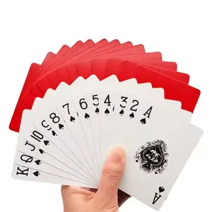थोक में चार रंग मुद्रण पोकर कार्ड बोर्ड गेम में कस्टम बैक और फ्रंट प्लेइंग कार्ड