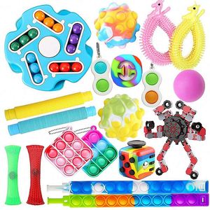 ลูกบาศก์มินิเรนโบว์เมจิก JYTZ0103 แบบ OEM รูปทรงฟุตบอล 12 ด้าน บรรเทาความเครียด - Product Image 1