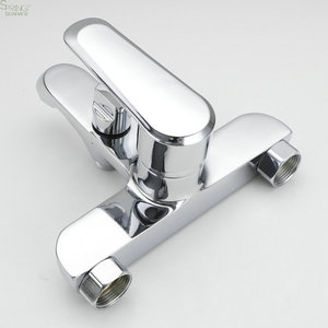 Современный настенный смеситель для ванной с двойной ручкой - Product Image 3