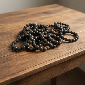 Exquisita Pulsera de Agarwood Negro de 18 mm, Estilo Budista Vintage de Vietnam, Unisex, de Madera - Product Image 1