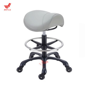 Tabouret de selle gris avec <span class=keywords><strong>repose</strong></span>-pieds <span class=keywords><strong>intégré</strong></span>, chaise de bureau pivotante esthétique industrielle noir mat - Product Image 1
