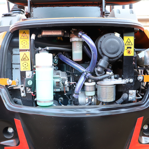 Miniexcavadora LonKing CMD6016 de 1.7 Toneladas con Motor PLC, Sistema Hidráulico Completo, Equipo de Movimiento de Tierras para Agricultura - Product Image 6