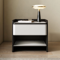 Table de chevet en cuir italien cousu, bois massif, design moderne, avec revêtement en feutre, sans poignée