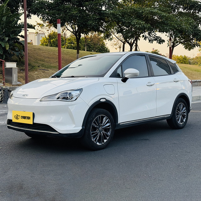 EV Cars Neta V 2022 Chao 400 Lite Pure Electric 401KM Long Range Fast Charge Left Hand Drive New Energy Vehicle Cheap Used Cars