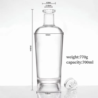 Bouteilles en verre cristal personnalisées de luxe avec bouchon et finition estampée à chaud pour whisky, vodka, gin, tequila et plus encore