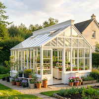 Invernadero de Jardín con Estructura de Aluminio Estilo Victoriano Blanco, con Ventilación y Claraboya, para Patio Trasero de Villa