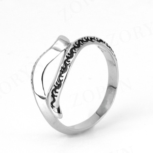 Anillo de Acero Inoxidable Impermeable Estilo Gótico Vintage con Piedra Natural, Joyería de Moda Resistente al Óxido, en Stock para Venta al por Mayor - Product Image 3