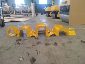 Road Curb Stone <span class=keywords><strong>Machine</strong></span> Máquina para hacer bordillos de cemento asfáltico - Product Image 4