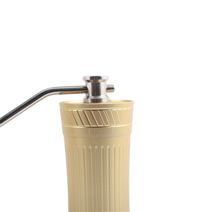 Moulin à café manuel en métal de forme cylindrique, design minimaliste - Product Image 5