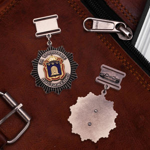 Üretici tedarikçi toplu Metal el sanatları yumuşak emaye iğne özel Logo şirketi broş döküm tekniği Guatemala - Product Image 4