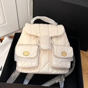 Sacs à dos de luxe en cuir véritable de créateur, sacs à dos de haute qualité pour femmes, grande capacité, avec design diamant, sacs pour femmes - Product Image 1