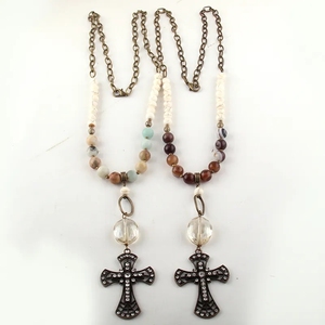 Bronze kette mit natürlichen Edelsteinen und Kristallglas verbindet einen langen Metallkreuz anhänger - Product Image 4