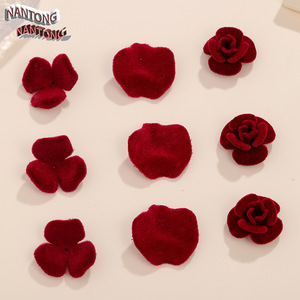 NANTONG Fleurs 3D floquées bordeaux Cœurs en velours noir Accessoires de bijoux DIY Fournitures de perlage - Product Image 3