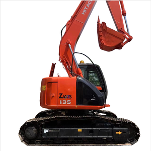 Excavatrice sur chenilles d'occasion Hitachi ZX135 de 13,5 tonnes avec moteur, pompe à engrenages et roulement à vendre - Product Image 1